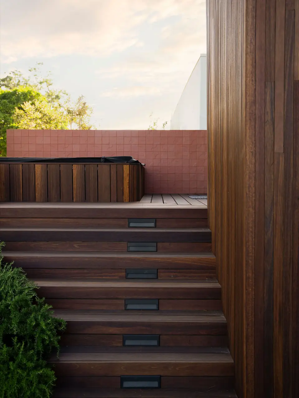 Modern geometric pool in Brentwood